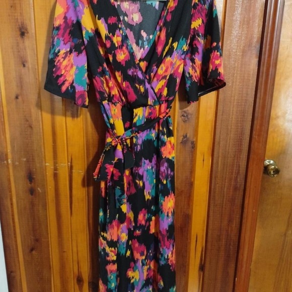 Dresses & Skirts - Multicoloured floral maxi dress with tie waist #floral #maxidress #boho T101'